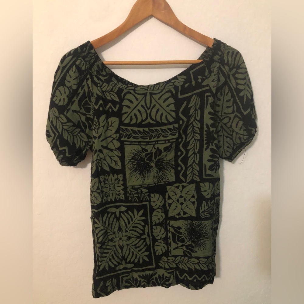 Green and Black Patterned Women's Top